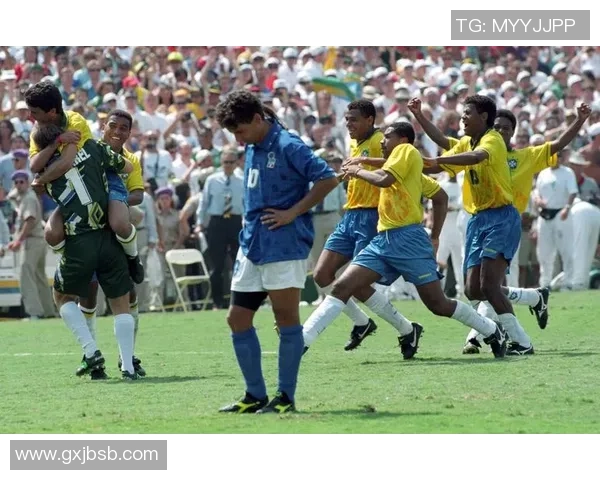 足球明星经典瞬间回顾展现他们辉煌职业生涯的精彩图片合集 足球明星经典瞬间回顾展现他们辉煌职业生涯的精彩图片合集